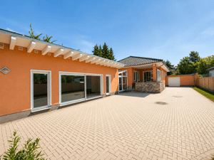Wohnen im Grünen mit Stadtnähe - Exklusiver Bungalow in Holzhausen mit Pool und Erdwärmepumpe – 4288 Leipzig – Vorschaubild 8