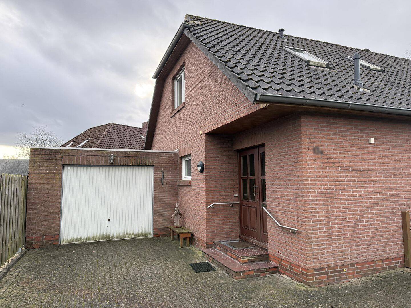 Schönes Einfamilienhaus mit Garage in ruhiger Sackgassenlage – Oldenburg – Vorschaubild 2