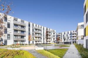 Sonnenhöfe - schöne Wohnung mit EBK und Balkon