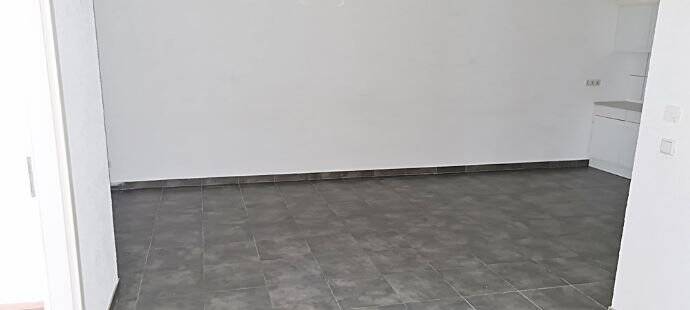 GRUNDform-Immobilien ! Lust auf individuelles Wohnen ? EBK - renoviert - großzügig - gemütlich ! – Wiesbaden – Vorschaubild 4