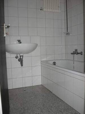 PERFEKTE KAPITALANLAGE 3MFH´S GAS-ZH KFF BALKONE GARAGEN SEPA. KÜCHEN TOP-ZUSTAND RUHIGE LAGE ELLER – 40229 Düsseldorf – Vorschaubild 6