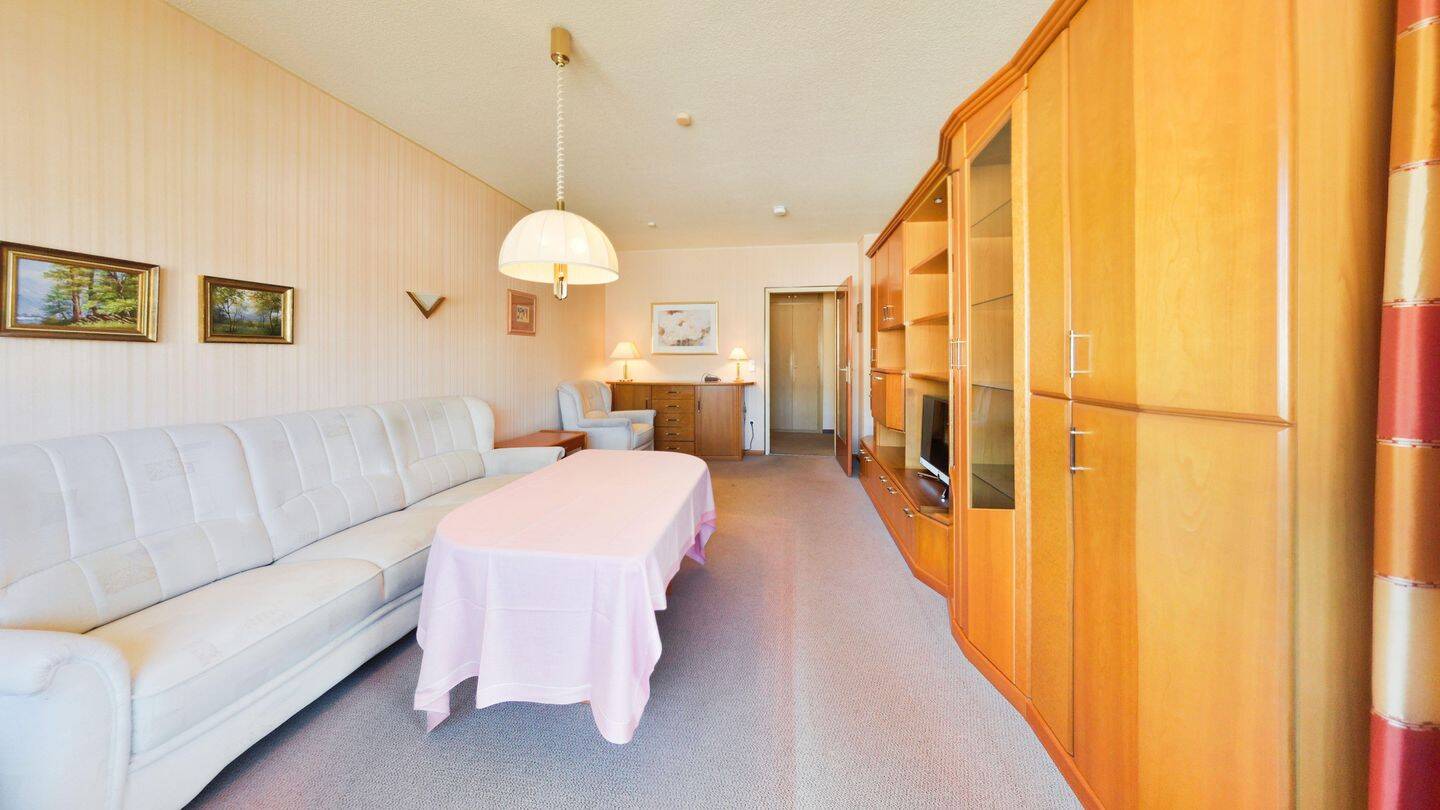 Charmante 3 Zi. -Wohnung mit Loggia und GARAGE in ruhiger Lage !!! – Nürnberg – Vorschaubild 8