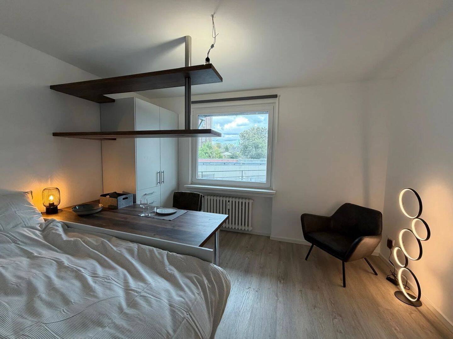Hochwertig möbliertes Business Apartment im Zentrum von Köln – Köln – Vorschaubild 3