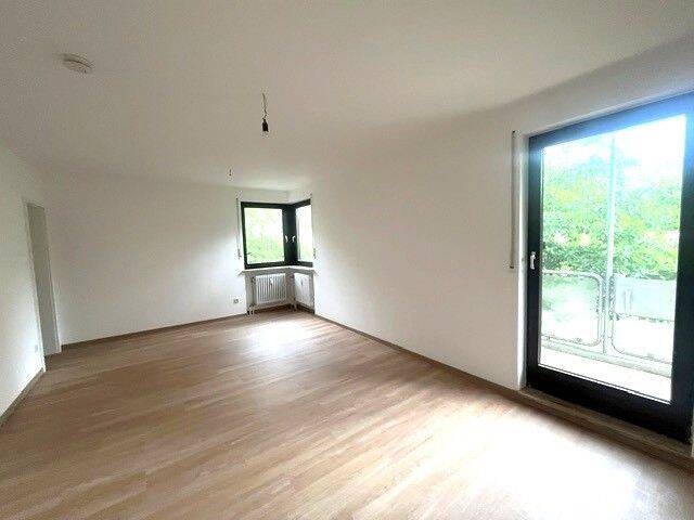Grünes Thon: renovierte 1-Zi.-Wohnung mit Balkon! – Nürnberg – Vorschaubild 2