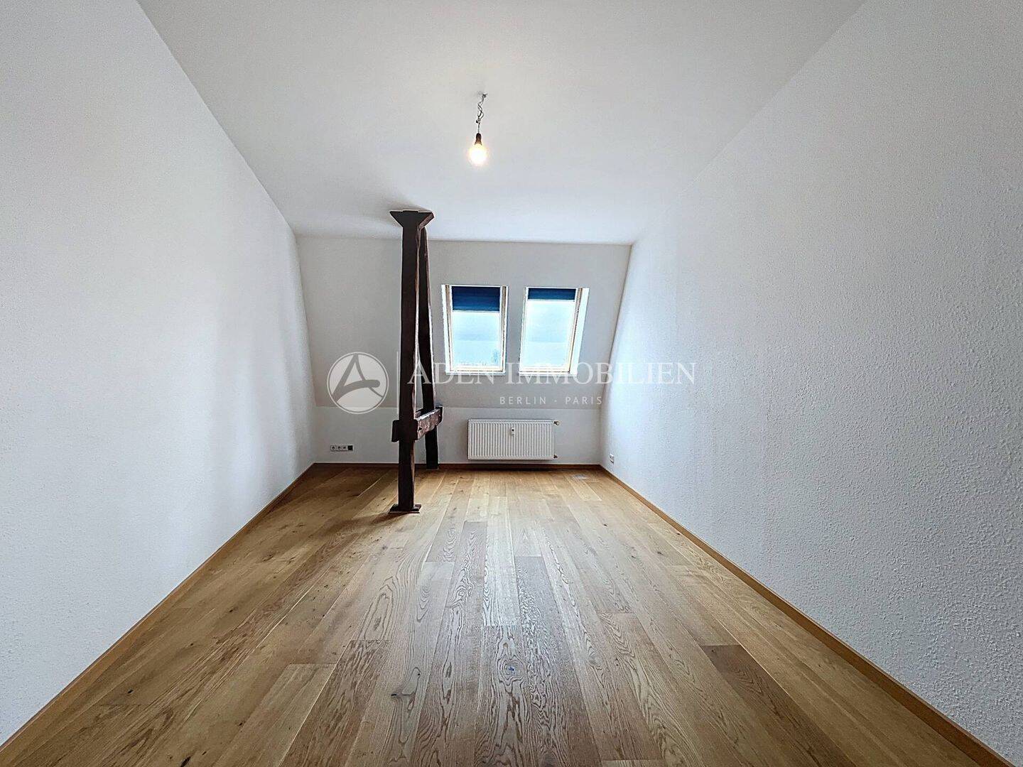 Attraktive Dachgeschosswohnung mit Sichtbalken im historischen Zentrum von Köpenick – Berlin – Vorschaubild 2