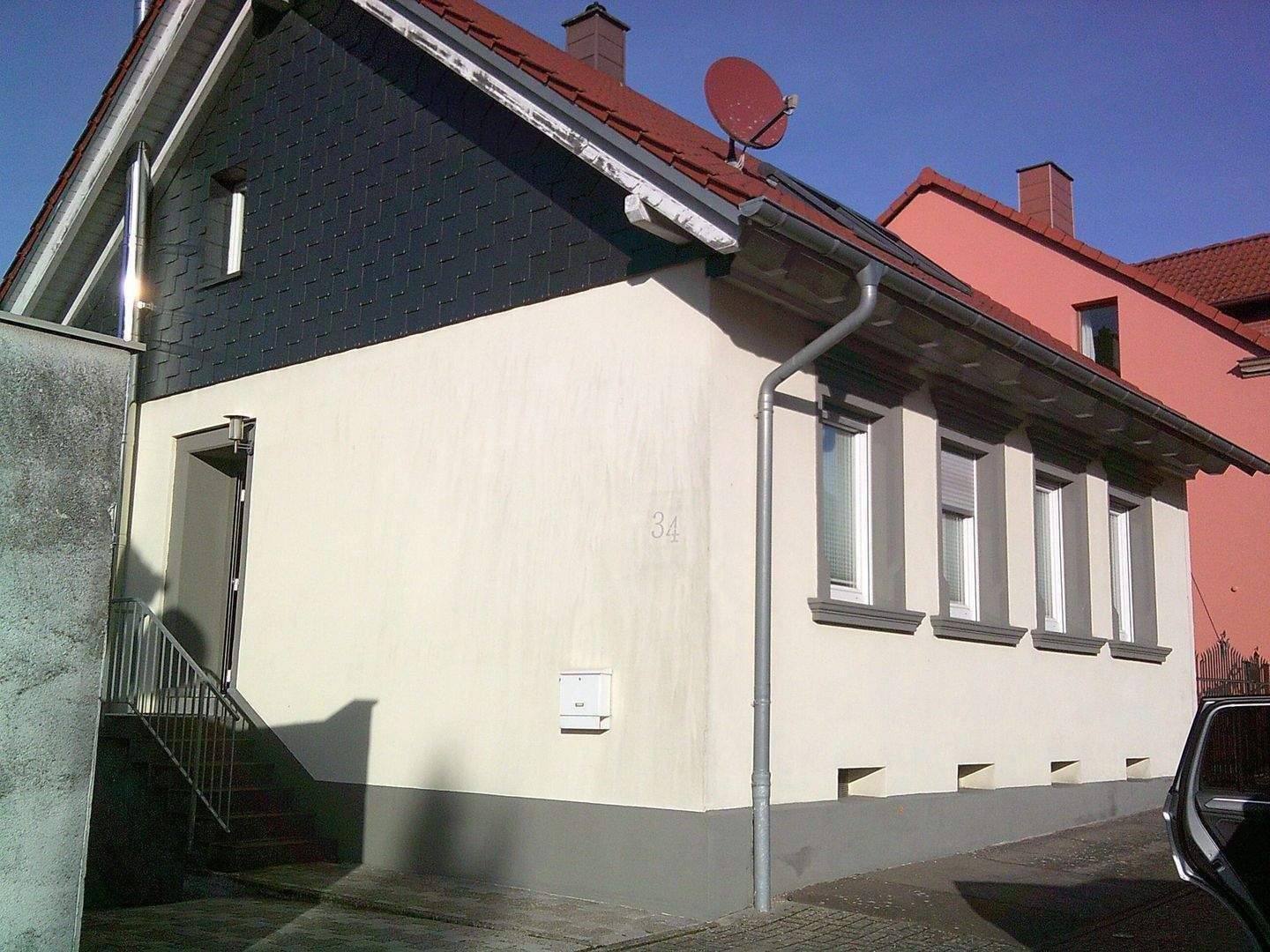 JETZT ODER NIE! Top renoviertes Einfamilienhaus in Kirkel-Neuhäusel zu verkaufen! – Kirkel – Bild 1 von 9