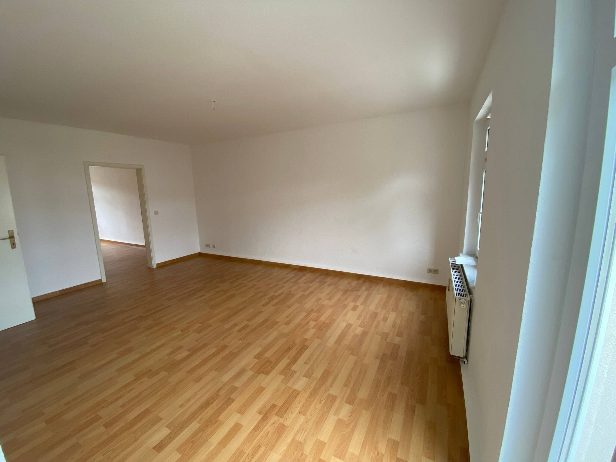 2-Raum-Balkon-Bad mit Dusche-PETERSTRASSE – Chemnitz – Vorschaubild 7