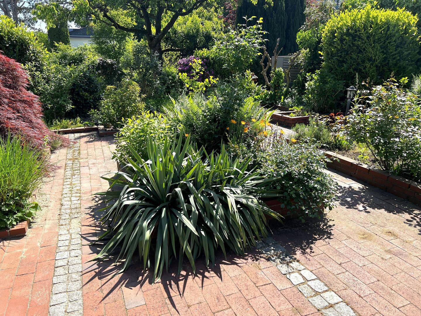 TOP! Idyllisches Wohnen im Alstertal! Großzügiges, sehr gepflegtes, preisgekröntes Mittelreihenhaus mit schönem Garten und Garage in Hummelbüttel. – Hamburg – Vorschaubild 3