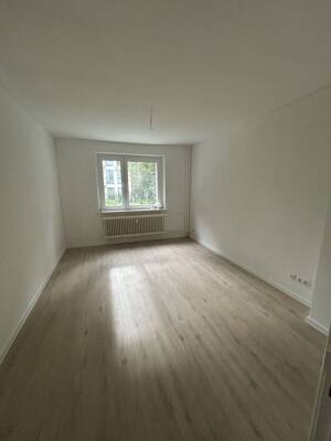 3- Zimmer-Wohnung in Hamburg-Barmbek - Erstbezug nach Sanierung ! – 22083 Hamburg – Vorschaubild 1