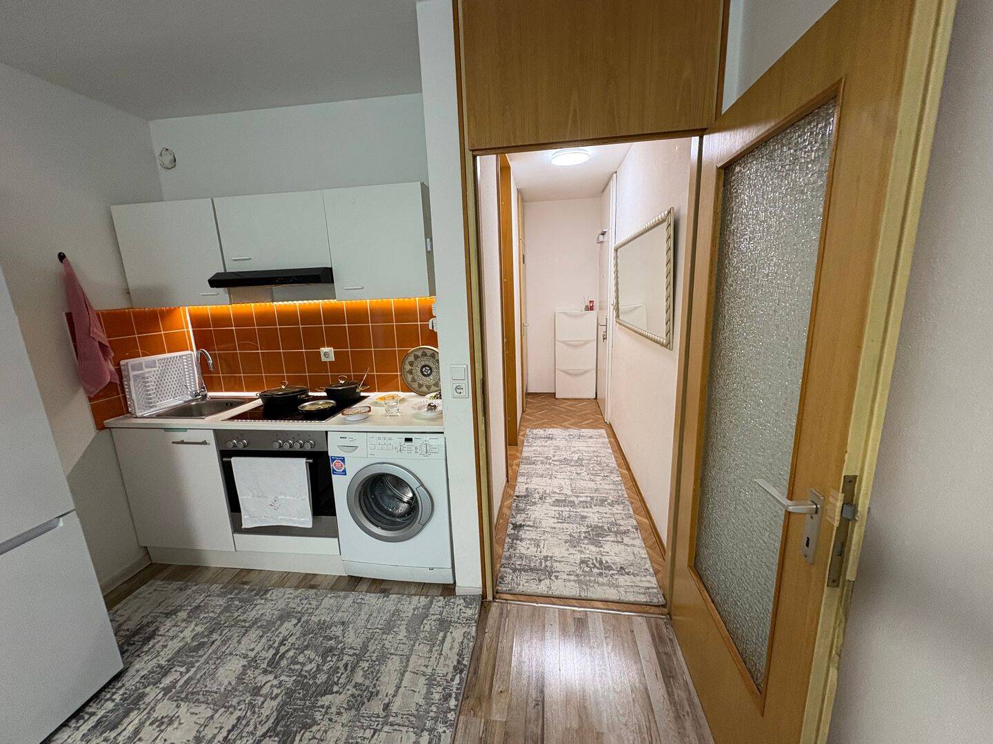 Gepflegte 1-Zimmer-Wohnung mit Balkon & Einbauküche in München-Am Hart