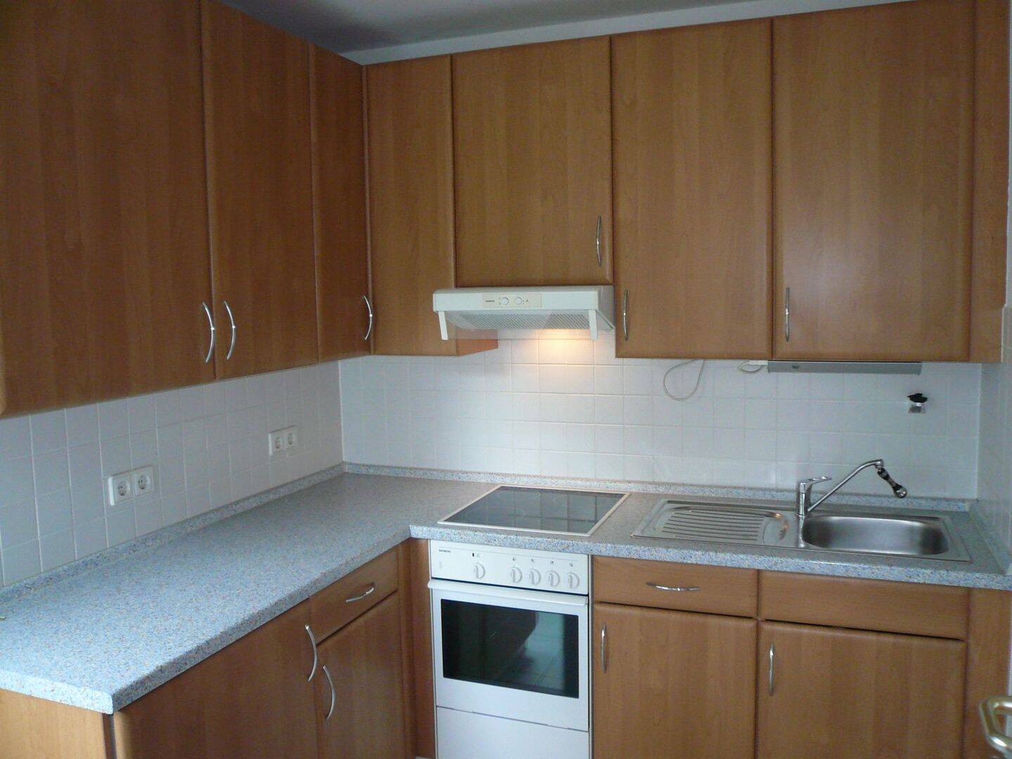 Helle 1-Zimmer-Wohnung mit großer Terrasse und separater Küche – Augsburg – Vorschaubild 5