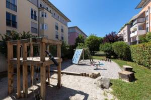 RE/MAX - Leben und Wohnen in herrschaftlicher Uferlage am Stadtpark - eine Ruheoase! – 81241 München – Vorschaubild 9