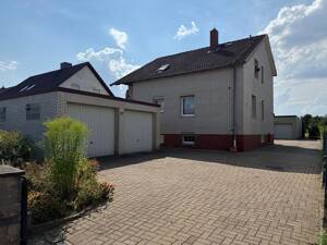 1-Familienhaus mit 4 Garagen – 38259 Salzgitter – Vorschaubild 2