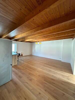 Frisch sanierte 4-Zimmer-Altbauwohnung mit Wohnküche, Holzbalkendecke & Tageslichtbad – 39112 Magdeburg – Vorschaubild 8