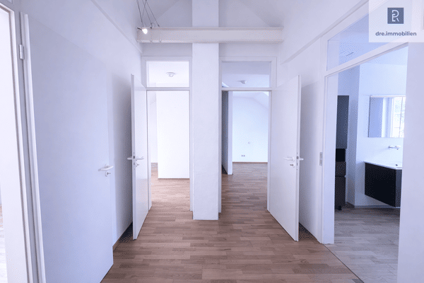 Dachgeschosswohnung in 50678 Köln mit 131 m² kaufen
