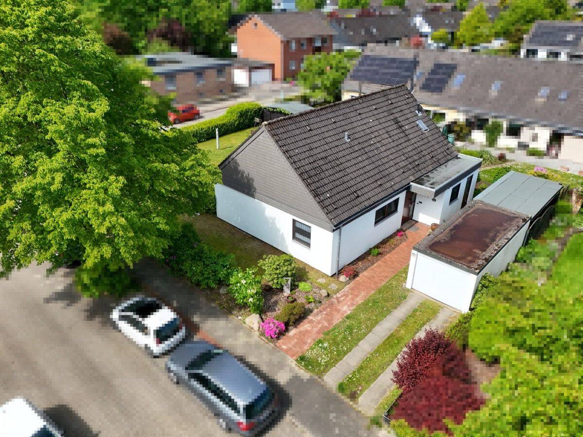 Einfamilienhaus mit Garage im schönen Fehrmoor Leherheide