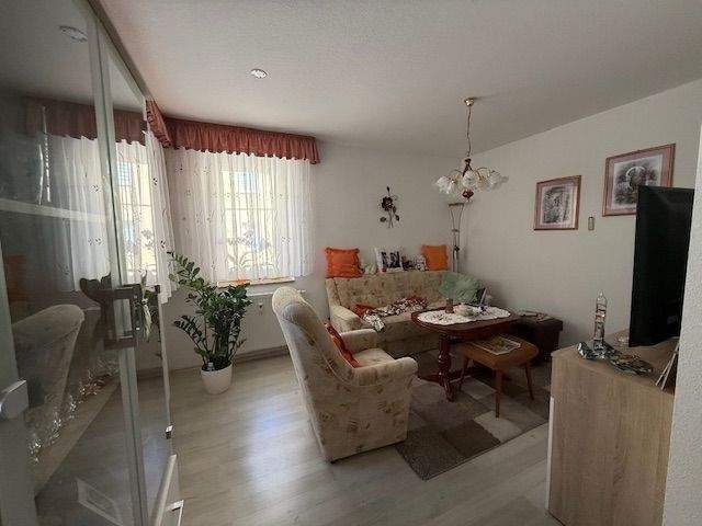 Charmantes Zweifamilienhaus mit Dachterrasse und vermieteter Einliegerwohnung in Gößnitz – Gößnitz – Vorschaubild 8