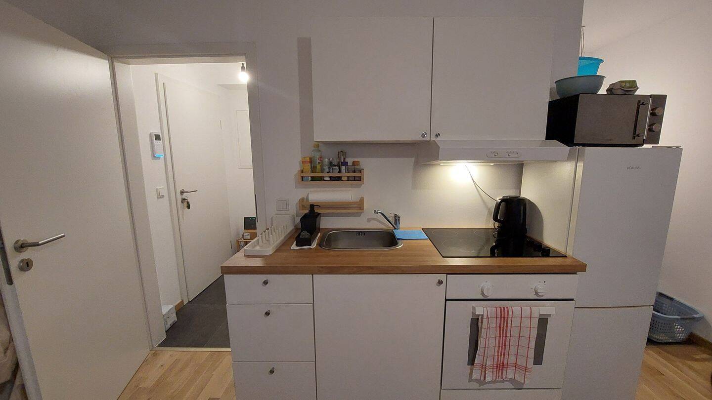 Ruhige sonnige zentrale 1-Zi.-Whg. Terrasse kernsaniert Parkett – Köln – Vorschaubild 2