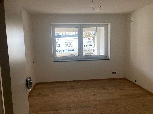 Erstbezug: Barrierefreie 3-Zimmer-Souterrain-Wohnung mit eigenem Hauseingang und Stellplatz – Jena – Vorschaubild 8