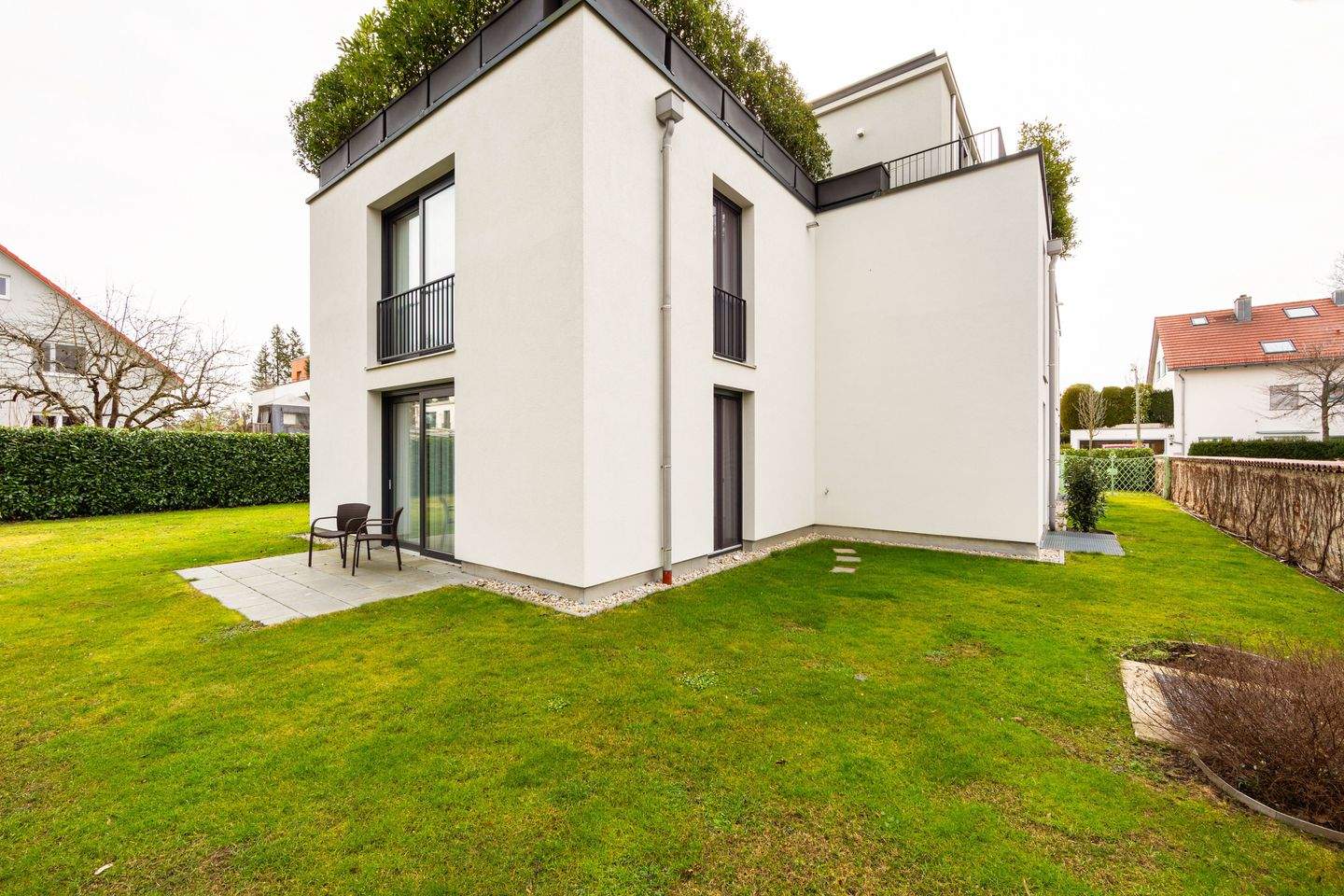 Lichtdurchflutetes Apartment mit wöchentlichem Reinigungsservice & Fitnessstudio im Haus, perfekte Lage in Bogenhausen – München – Vorschaubild 7