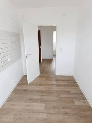 Mannheim! Renovierte 2-Zimmer-Wohnung mit Balkon - sofort frei – 68305 Mannheim – Vorschaubild 7