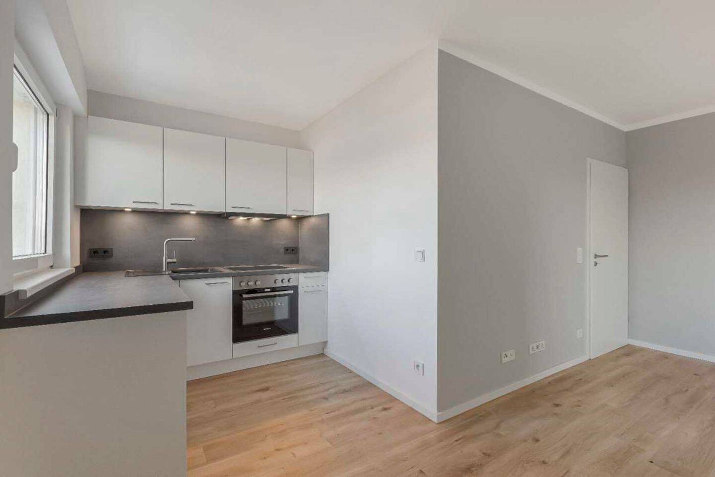 Erstbezug nach Sanierung: kompakte 1-Zimmer-Wohnung mit Balkon & Garage – Solingen – Vorschaubild 4