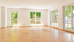137 m² auf 2 Ebenen - Helle, sonnige Wohnung im Grünen - renovierungsbedürftig