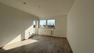 Wir renovieren für Sie! Helle 3- Zimmer Wohnung mit Balkon in Aplerbeck! – 44287 Dortmund – Vorschaubild 2