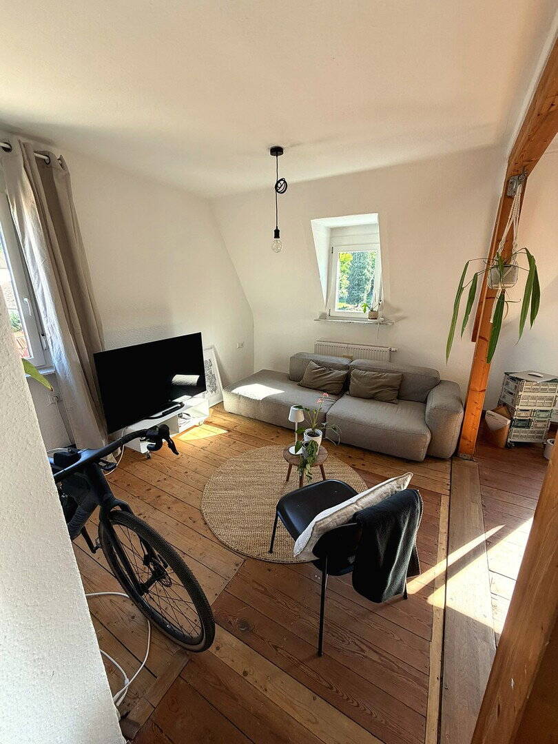 46 m² sanierten, dreiseitig belichtet, ruhigen Altbau-Charme in Heslach – Stuttgart – Vorschaubild 3