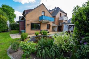 Doppelhaushälfte mit separatem Wohnhaus, Garage, Garten und vielen Extras – 28259 Bremen – Vorschaubild 2