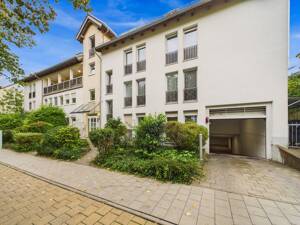 4,5-Zimmer-EG-Wohnung mit Südgarten - auch als renditestarke WG geeignet!