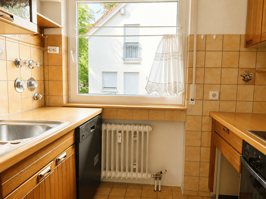 Charmante 2-Zimmer-Wohnung mit Balkon, Garage & separatem WC in Baden-Baden – Baden-Baden – Vorschaubild 6