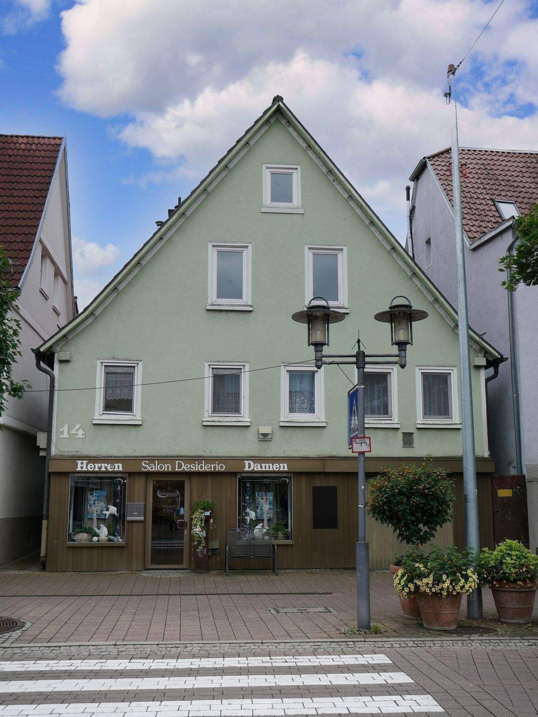 Zweifamilienhaus mit Maisonettewohnung und Gewerbeeinheit im Ebersbacher Stadtzentrum – Ebersbach an der Fils – Vorschaubild 2