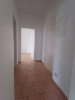 +++ bezugsfertige 2 Zimmer Wohnung mit Einbauküche +++ – 8060 Zwickau – Vorschaubild 4
