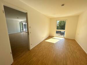 **Familien Willkommen** 4 Zimmer im NEUBAU mit Balkon, 2 Bäder und Einbauküche, Parkett, Aufzug – 70327 Stuttgart – Vorschaubild 9