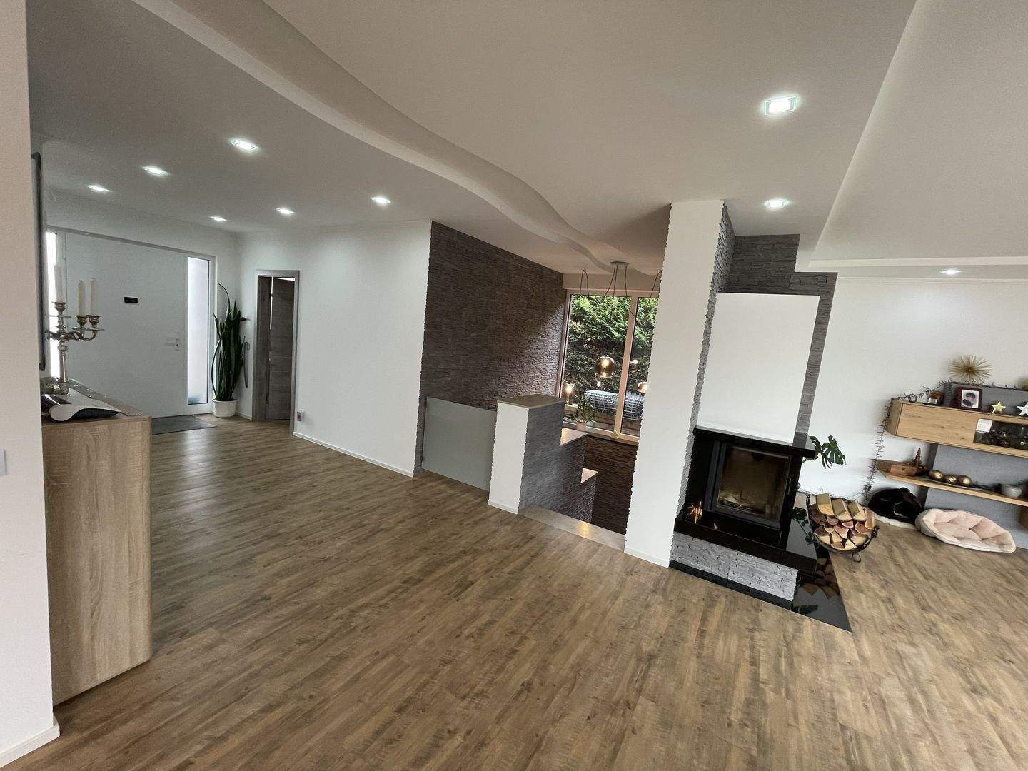 Exklusives, modernes 1-2 Familienhaus inkl. schöner EBK, hochwertige Möbel, Kamin, Sauna, 2 Terrassen, uvm. – Mönchengladbach – Vorschaubild 8