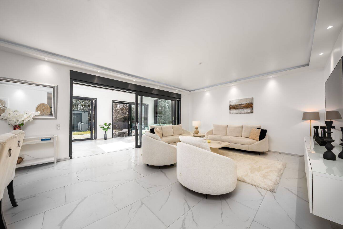 Provisionsfreie Exklusive Neubau-Villa in einzigartiger Naturlage mit Poolhaus – Berlin – Vorschaubild 4