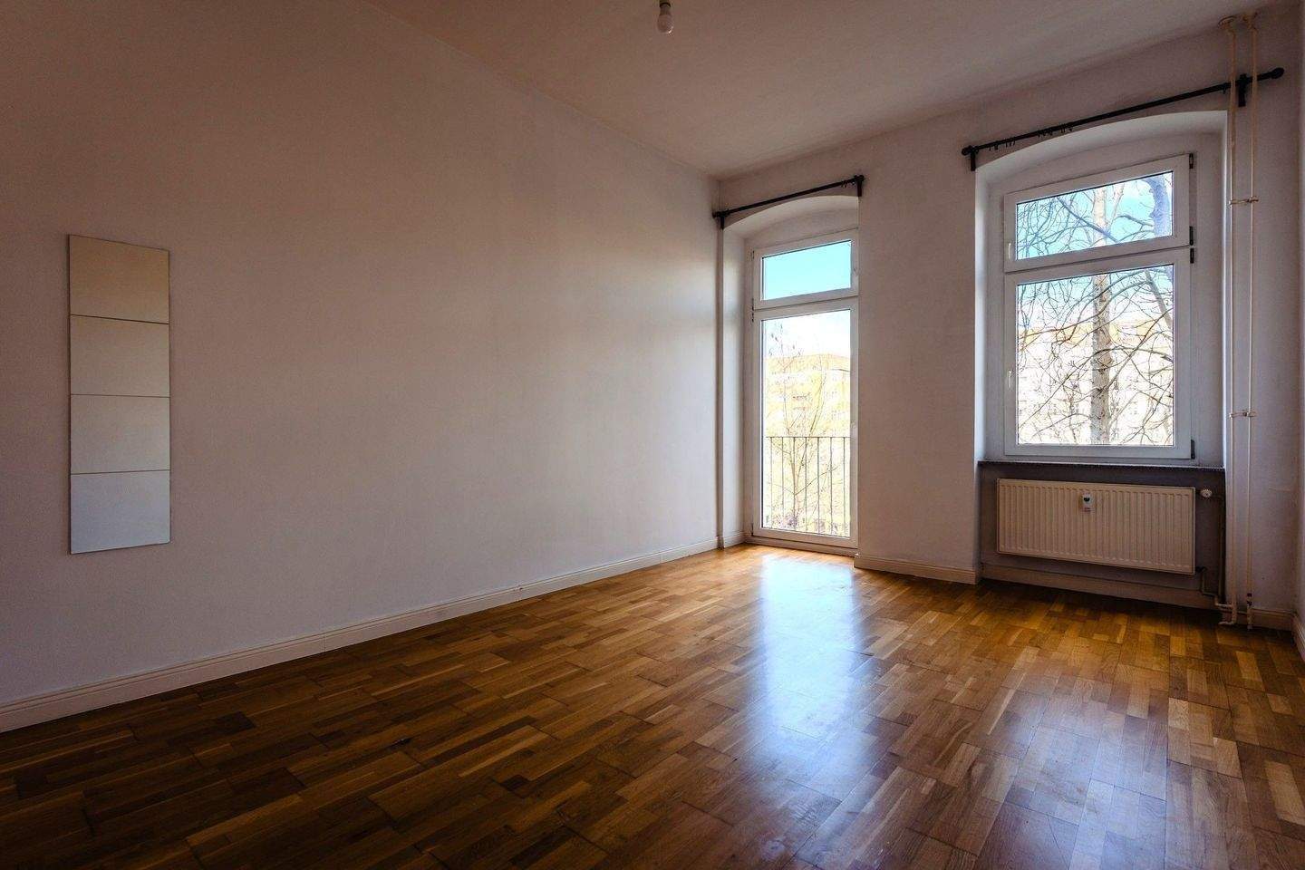 Sanierte Altbauwohnung mit freiem Blick nahe dem Tempelhofer Feld. – Berlin – Vorschaubild 2