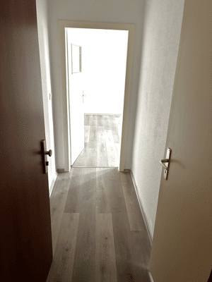 Helle 1-Zimmer-Wohnung mit großer Küche und Tageslichtbad! – 45359 Essen – Vorschaubild 3