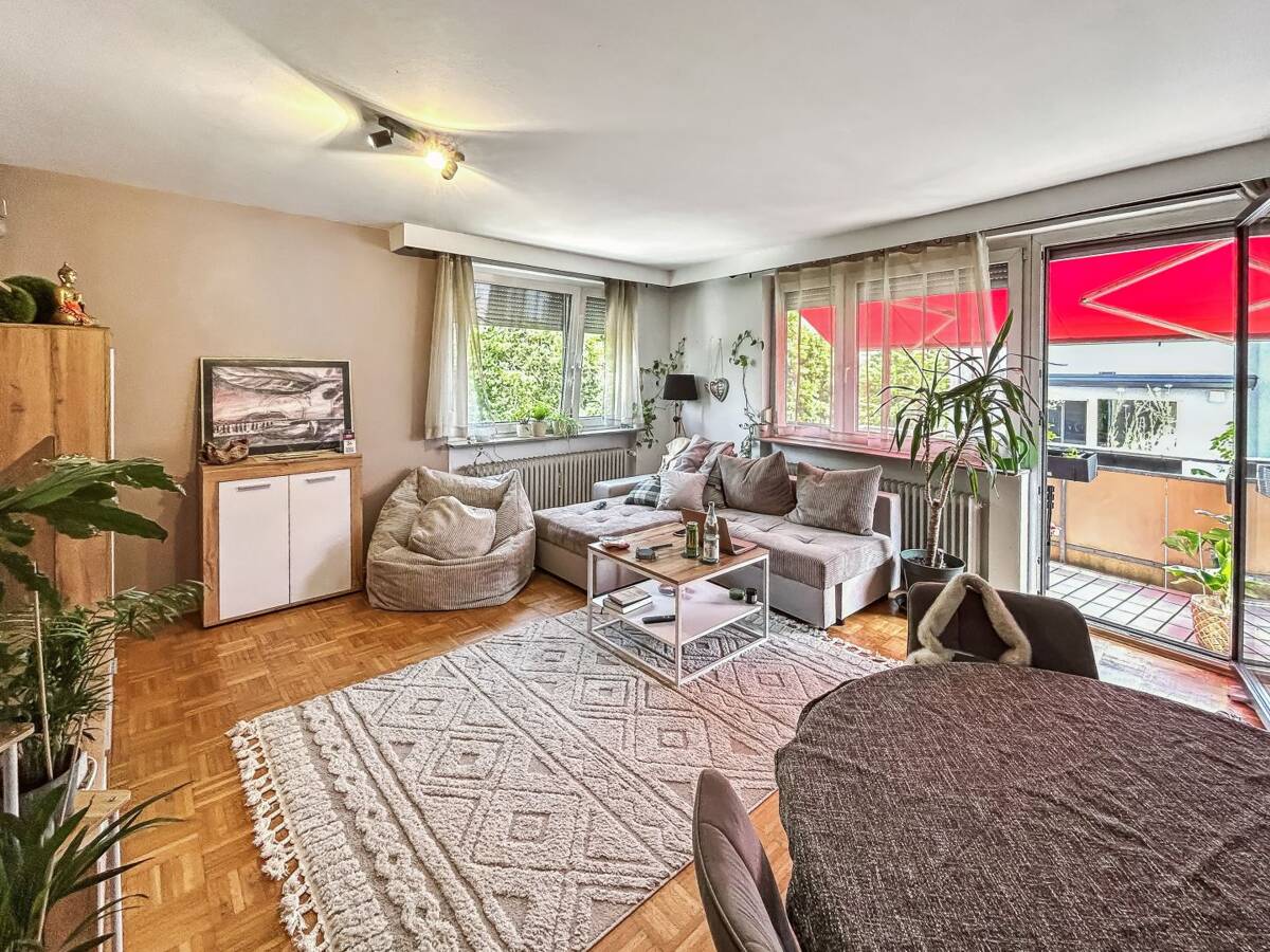 Ruhige Lage und sofort frei - 2-Zimmer-Etagenwohnung in Plieningen – 70599 Stuttgart – Bild 1 von 9