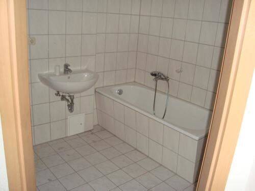 Großzügige 1-Zimmer mit Wannenbad, EBK, offener Küche und Aufzug! – Chemnitz – Vorschaubild 5