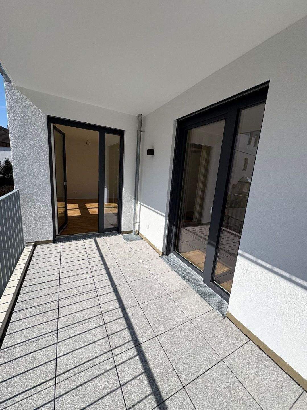ZACK... VERLIEBT! Sonnenverwöhnte 4-Zimmer-Wohnung in Wohnanlage in kleiner Wohnanlage mit niveauvoller Nachbarschaft! – Nürnberg – Vorschaubild 4
