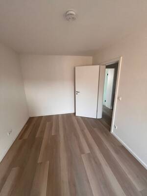 Charmanter Altbau mit moderner Wohnqualität am Stadtpark Fürth – 90762 Fürth – Vorschaubild 4