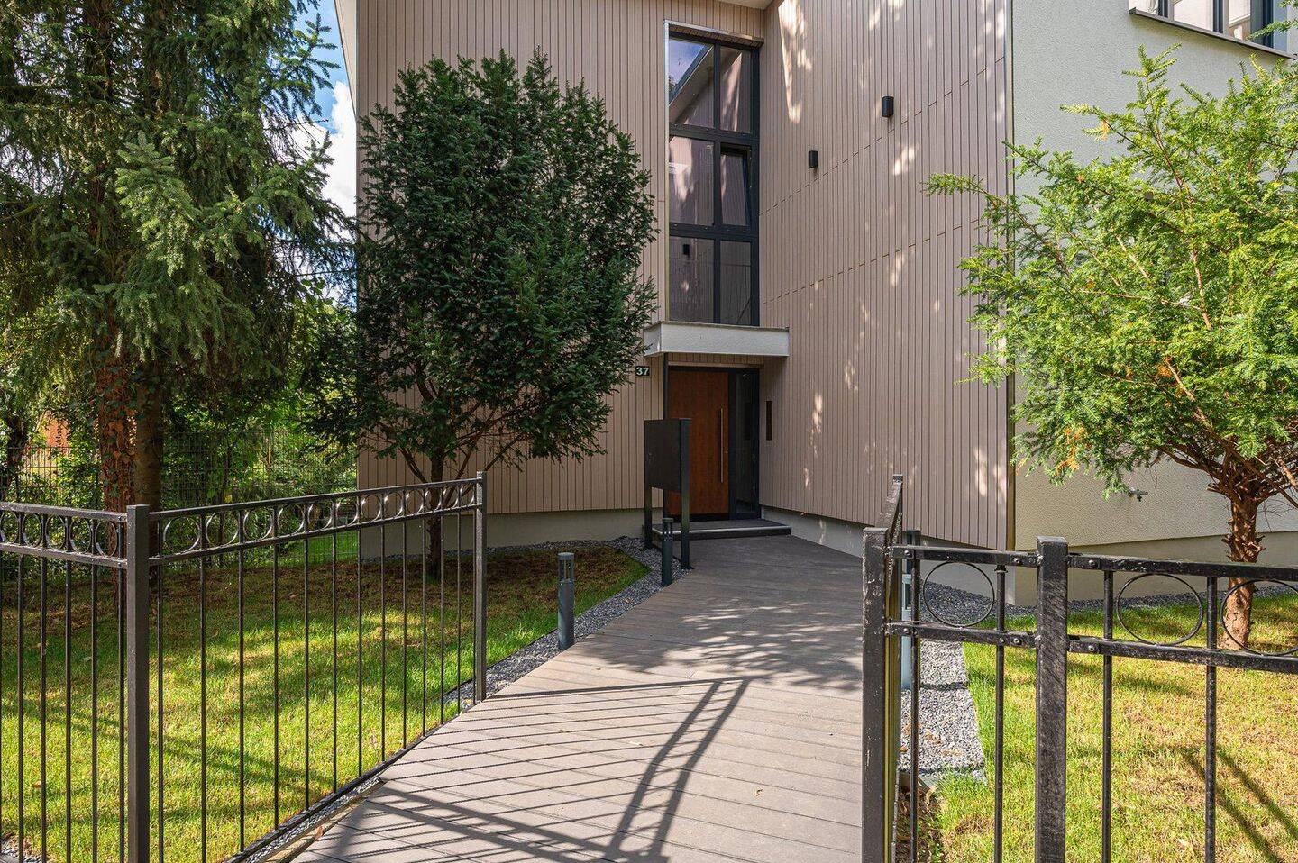 Dachwohnung - Erstbezug nach Renovierung - Grün und Zentral – Berlin – Vorschaubild 3