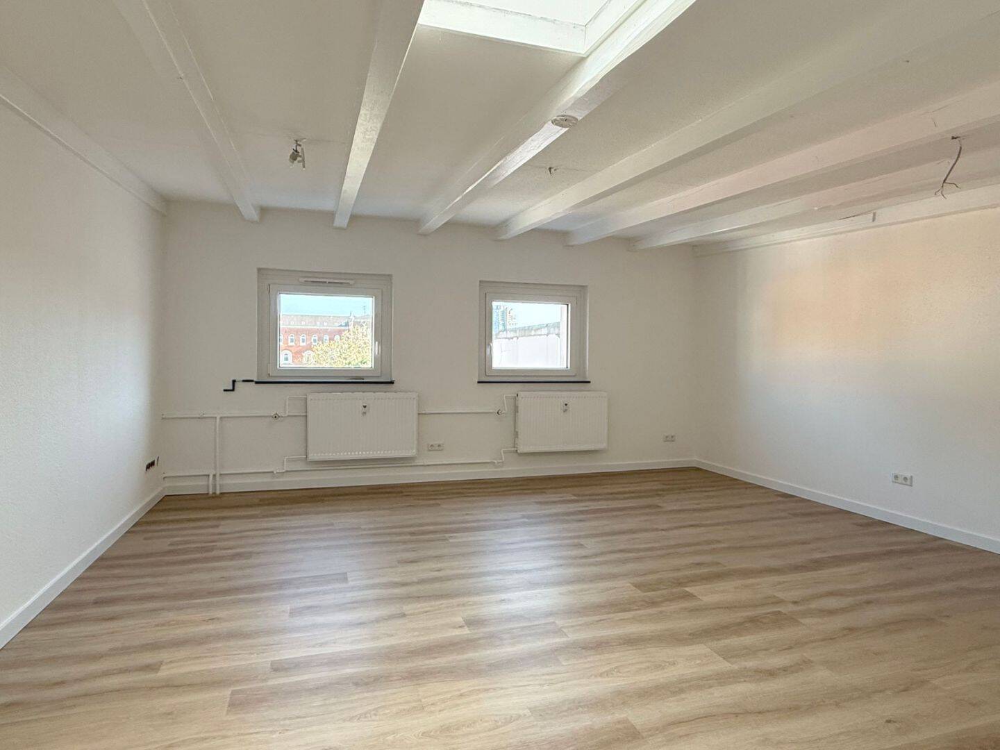 Gut geschnittene Dachgeschoss-Wohnung in H-List! – Hannover – Vorschaubild 2