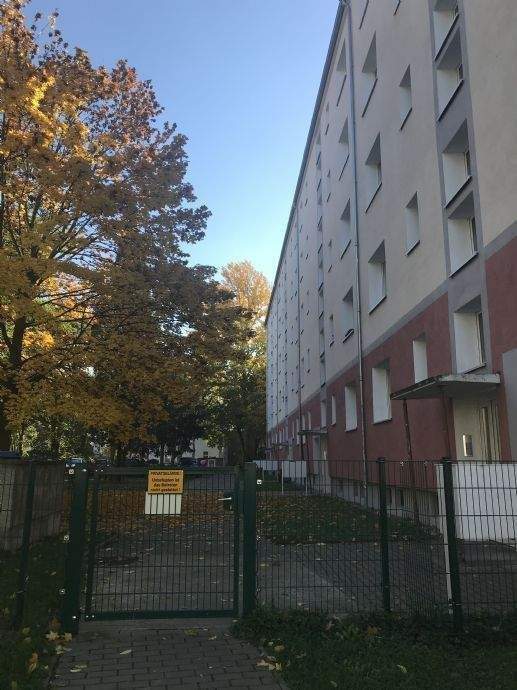 SENIORENGERECHTES BEHINDERTENGERECHTES BARRIEREARMES- WOHNEN 2-ZIMMER WOHNUNG AUFZUG STATT TREPPE ABGESCHLOSSENE ANLAGE BETREUUNG IM HAUS – Leipzig – Vorschaubild 4