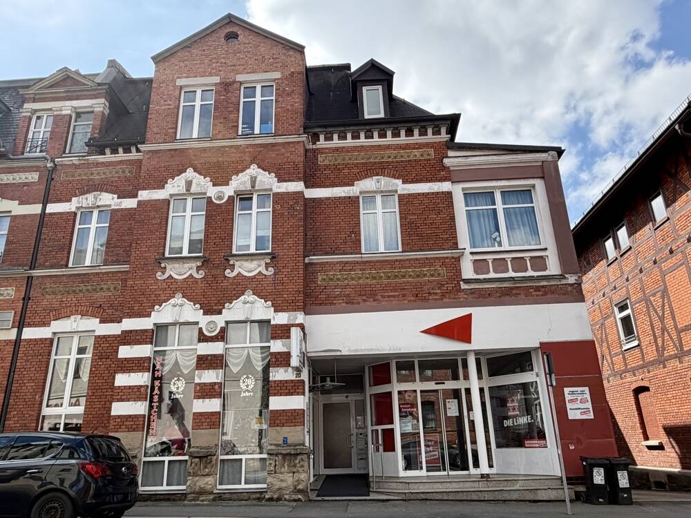 Kapitalanlage mit Charakter: Wohn- und Geschäftshaus unter Ensembleschutz in Sonneberg – Sonneberg – Bild 1 von 9