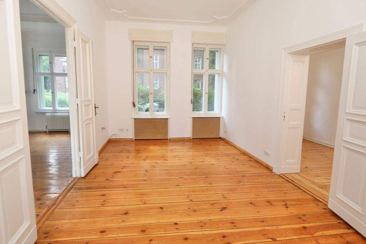PRAKTISCHES ERDGESCHOSS - SCHÖNE HOLZDIELEN,& STUCK- IM RHEINGAUVIERTEL, NÄHE HEIDELBERGER PLATZ – Berlin – Vorschaubild 8