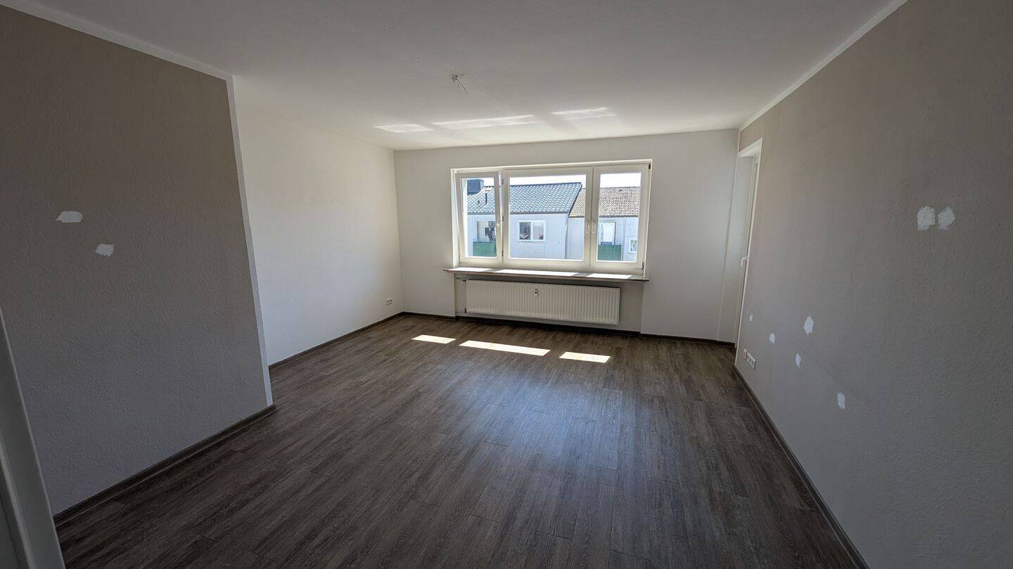 Modernisierte 3 Zimmerwohnung mit Südbalkon – Bremerhaven – Vorschaubild 7