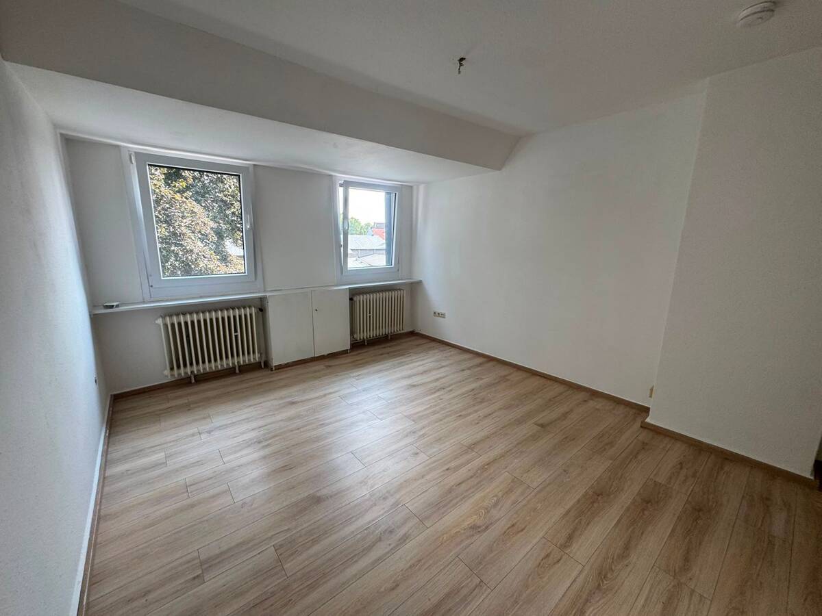 Gemütliche 2- Zimmerwohnung inruhiger Lage sucht Nachmieter! WG-geeignet!!!! – 44143 Dortmund – Bild 1 von 9
